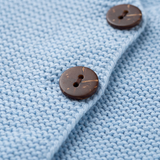 Strickjacke „Pure Blue“ mit Knöpfen