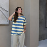 Still-Tee in Übergröße Butter und Blau