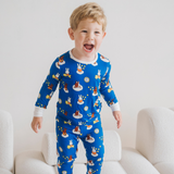 Kind, das das Bambus-Pyjama-Set „Children's Miffy Starry Sleep“ trägt