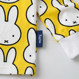 Etichetta tessuta Miffy x Zipster sulla linea per bambini Miffy "Hello Yellow" in bambù
